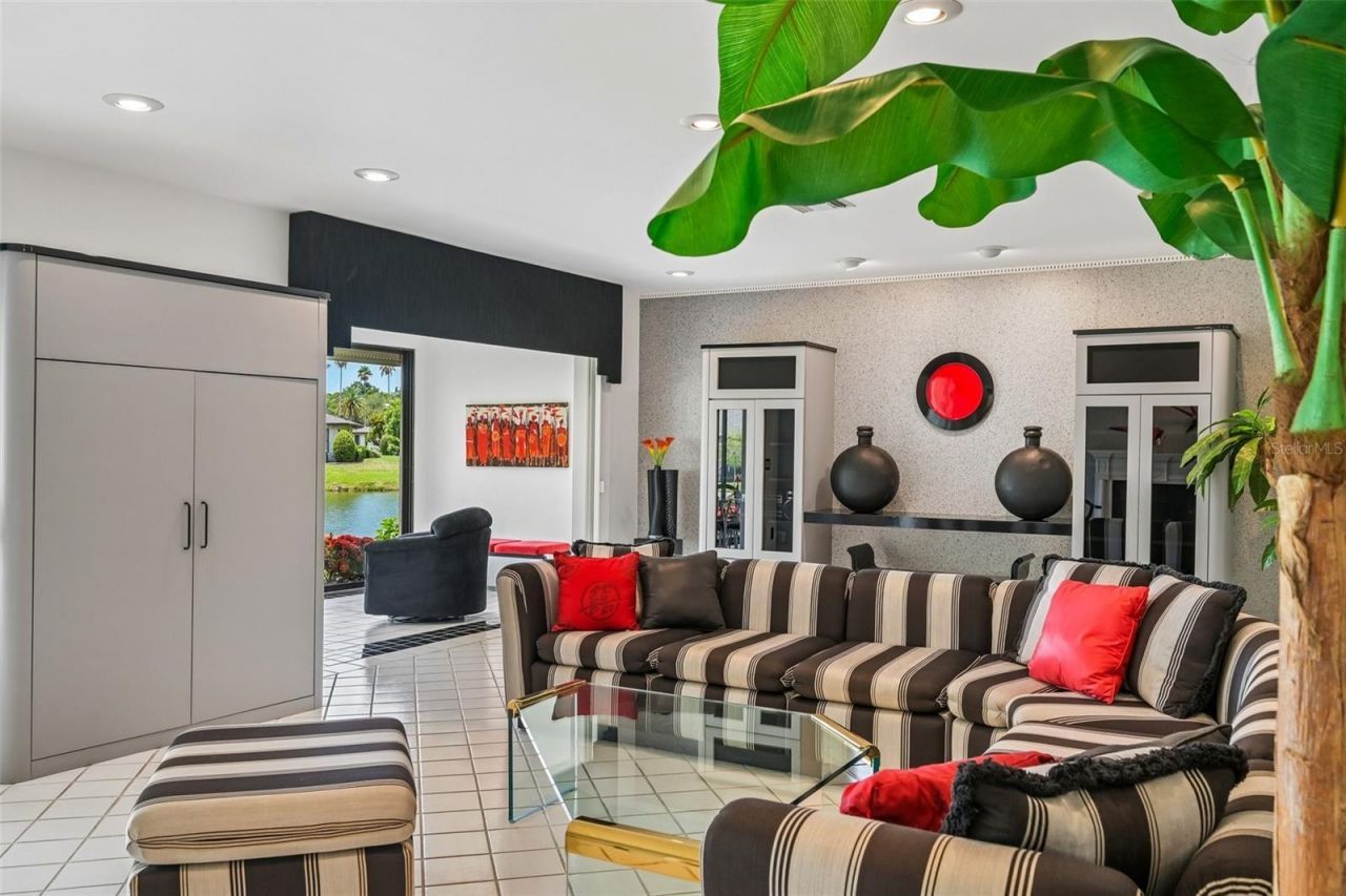 3646 Gleneagle Drive, Unit 10B, Sarasota, FL 34238 Photo