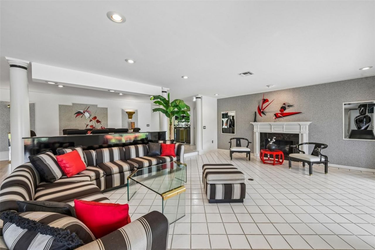 3646 Gleneagle Drive, Unit 10B, Sarasota, FL 34238 Photo