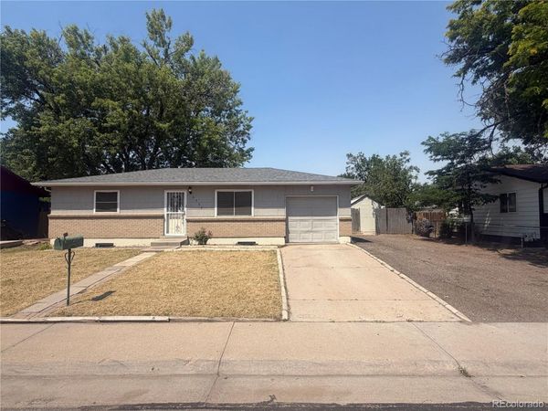 5559 Potomac Way , Denver, CO 80239