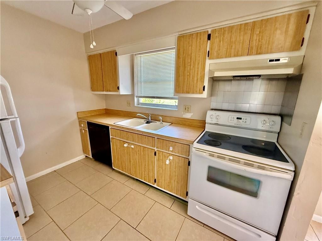 406 Parkside St, Lehigh Acres, FL 33936 Photo