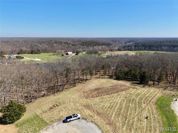 104 Spring Lake Court , Troy, MO 63379