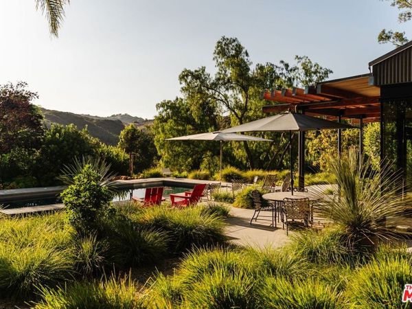20605 Cheney Drive, Topanga, CA 90290
