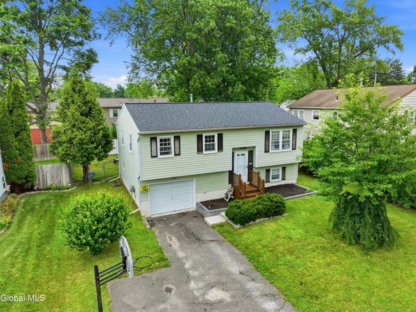 4 Denise Court, Rensselaer, NY 12144