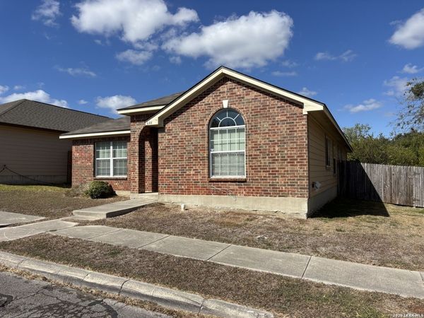 644 MEADOW ARBOR LN, Universal City, TX 78148