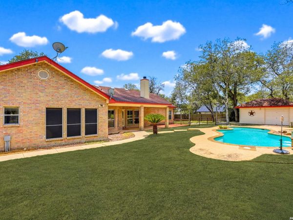 1220 Country View Dr.,, La Vernia, TX 78121