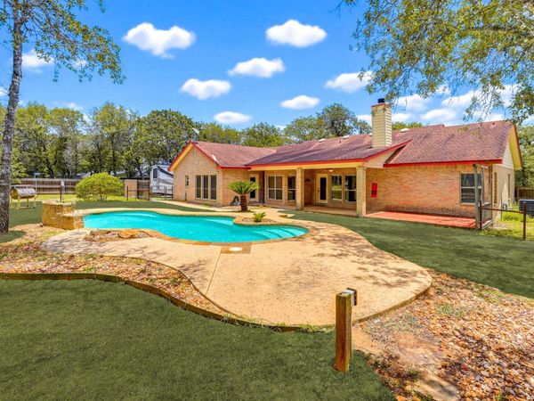 1220 Country View Dr.,, La Vernia, TX 78121