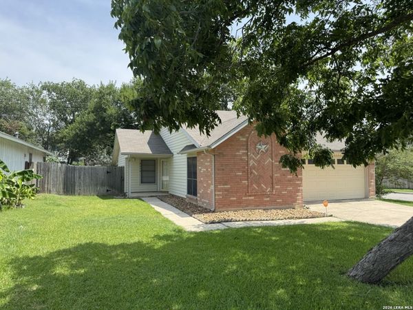 8214 SPRING TOWN ST, Converse, TX 78109