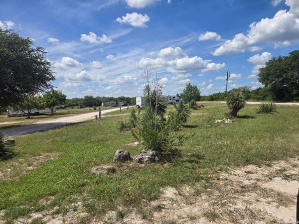 1647 CHARCO RD, Tuleta, TX 78162