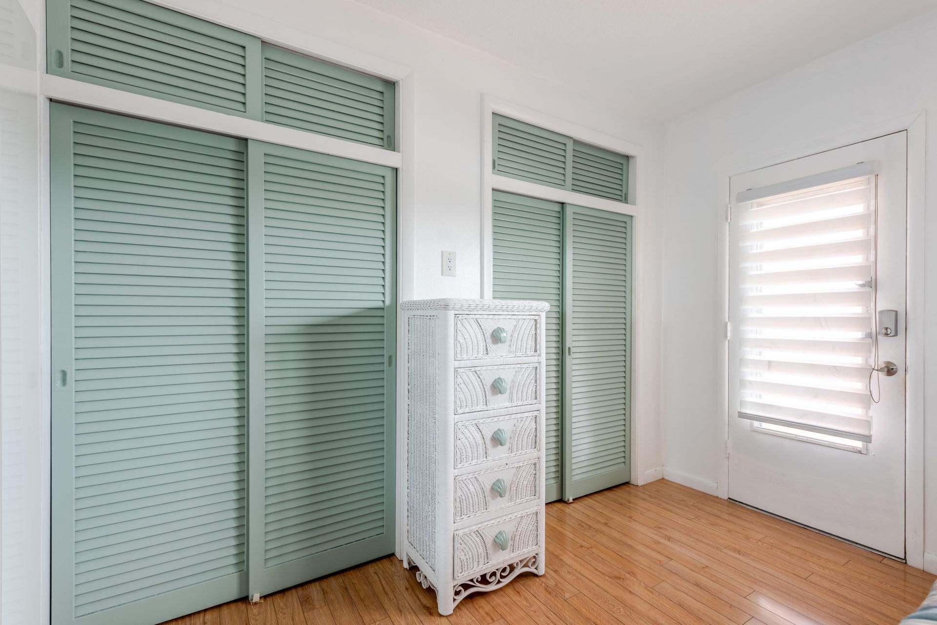 925 SW 11th Avenue, Unit 3j, Hallandale, FL 33009 Photo