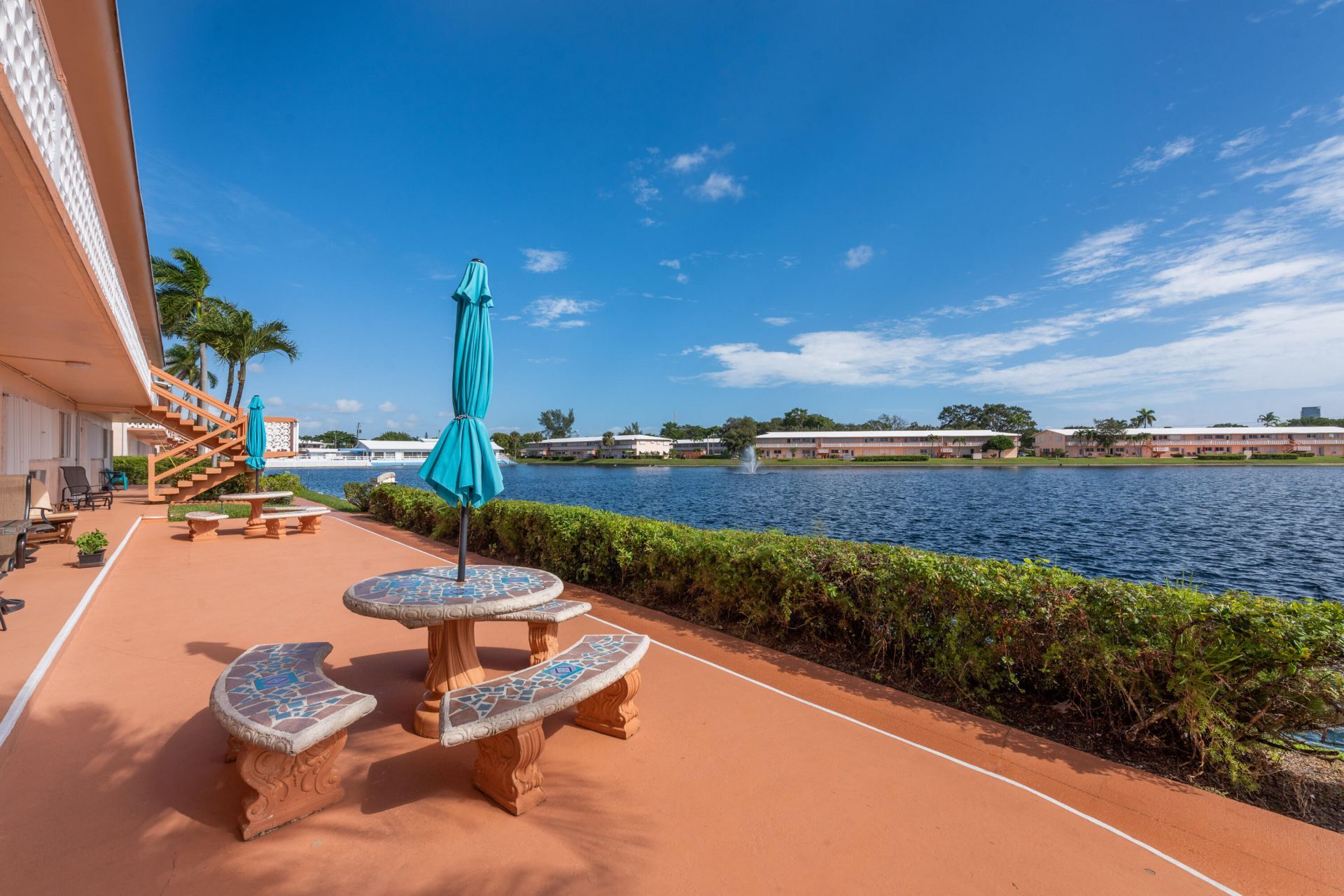 925 SW 11th Avenue, Unit 3j, Hallandale, FL 33009 Photo