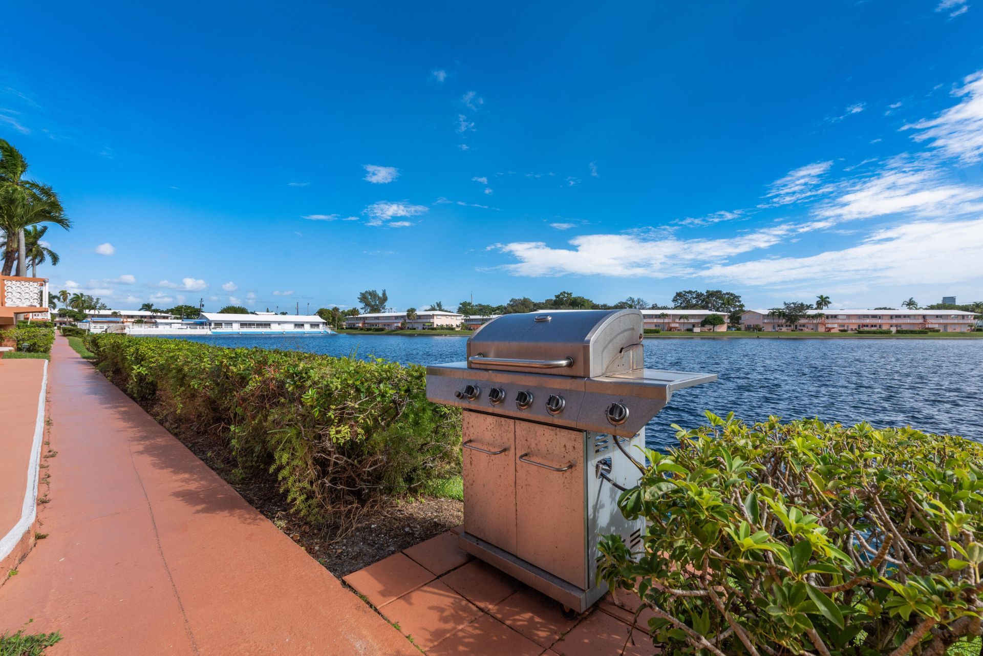 925 SW 11th Avenue, Unit 3j, Hallandale, FL 33009 Photo
