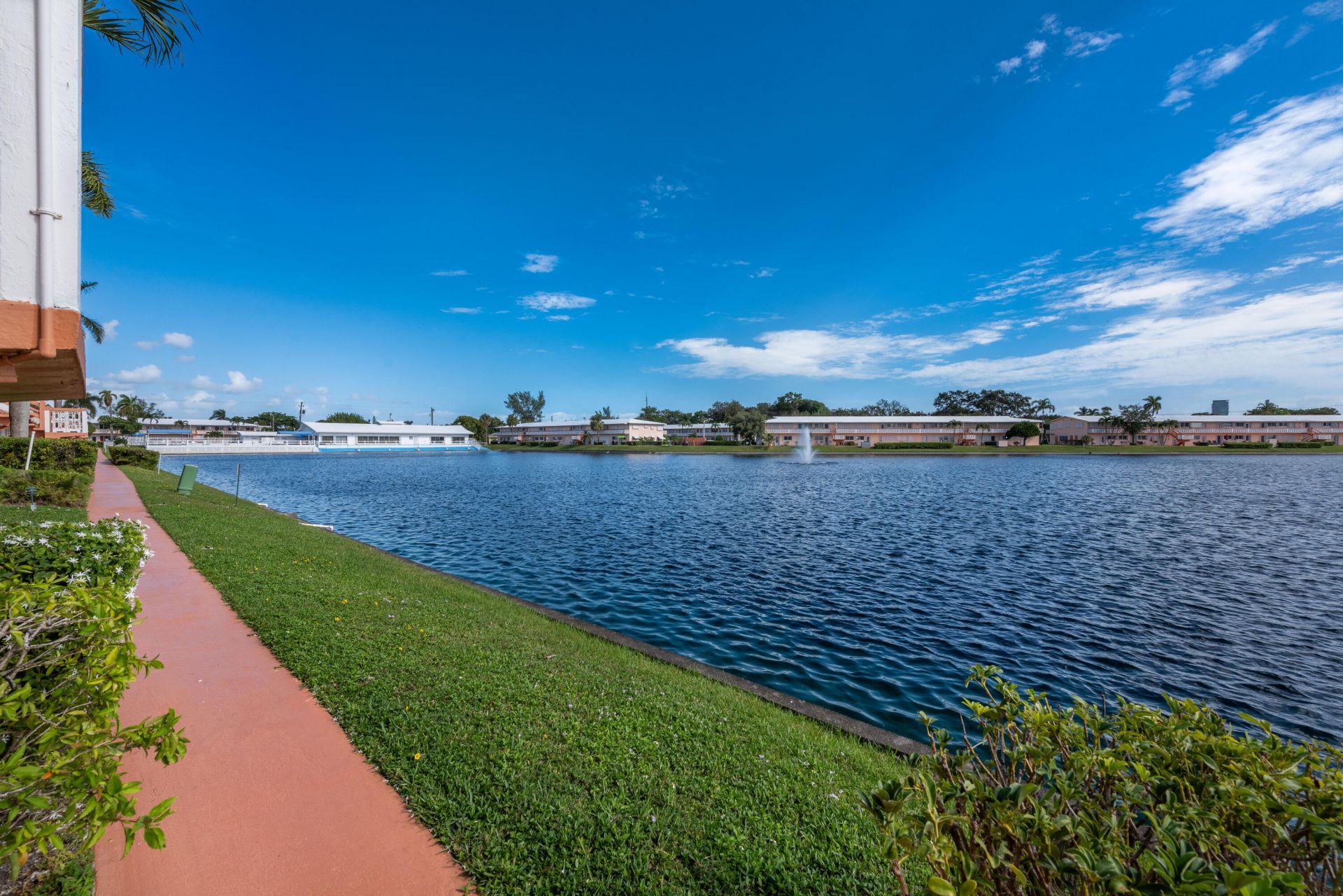 925 SW 11th Avenue, Unit 3j, Hallandale, FL 33009 Photo