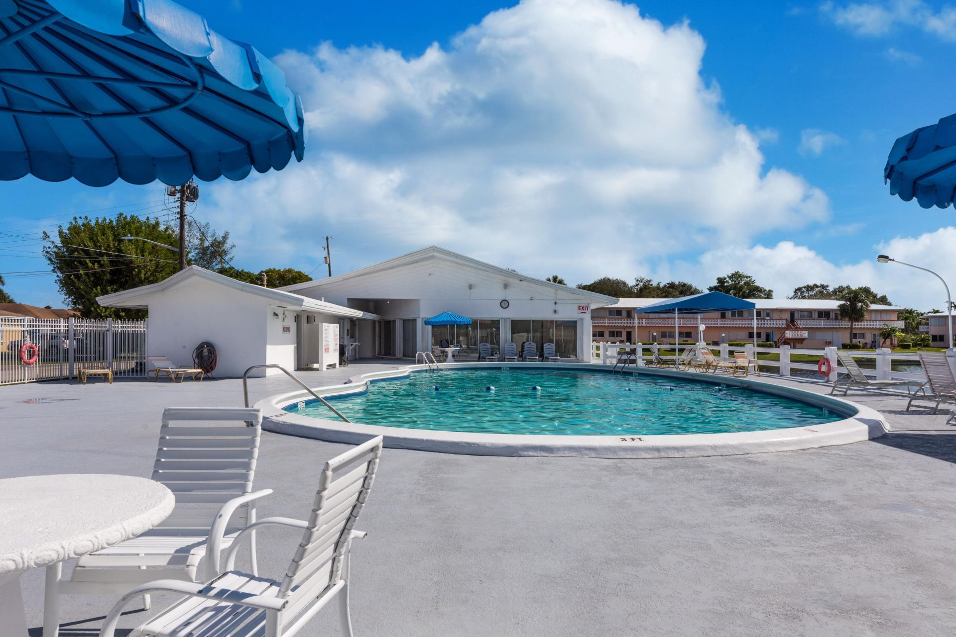 925 SW 11th Avenue, Unit 3j, Hallandale, FL 33009 Photo