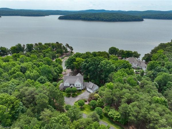 2375 Southpoint Lane , New London, NC 28127