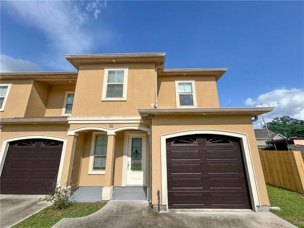 10 FRANCIS Lane, Luling, LA 70070