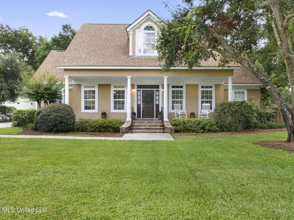 134 Victoria Lane, Pass Christian, MS 39571