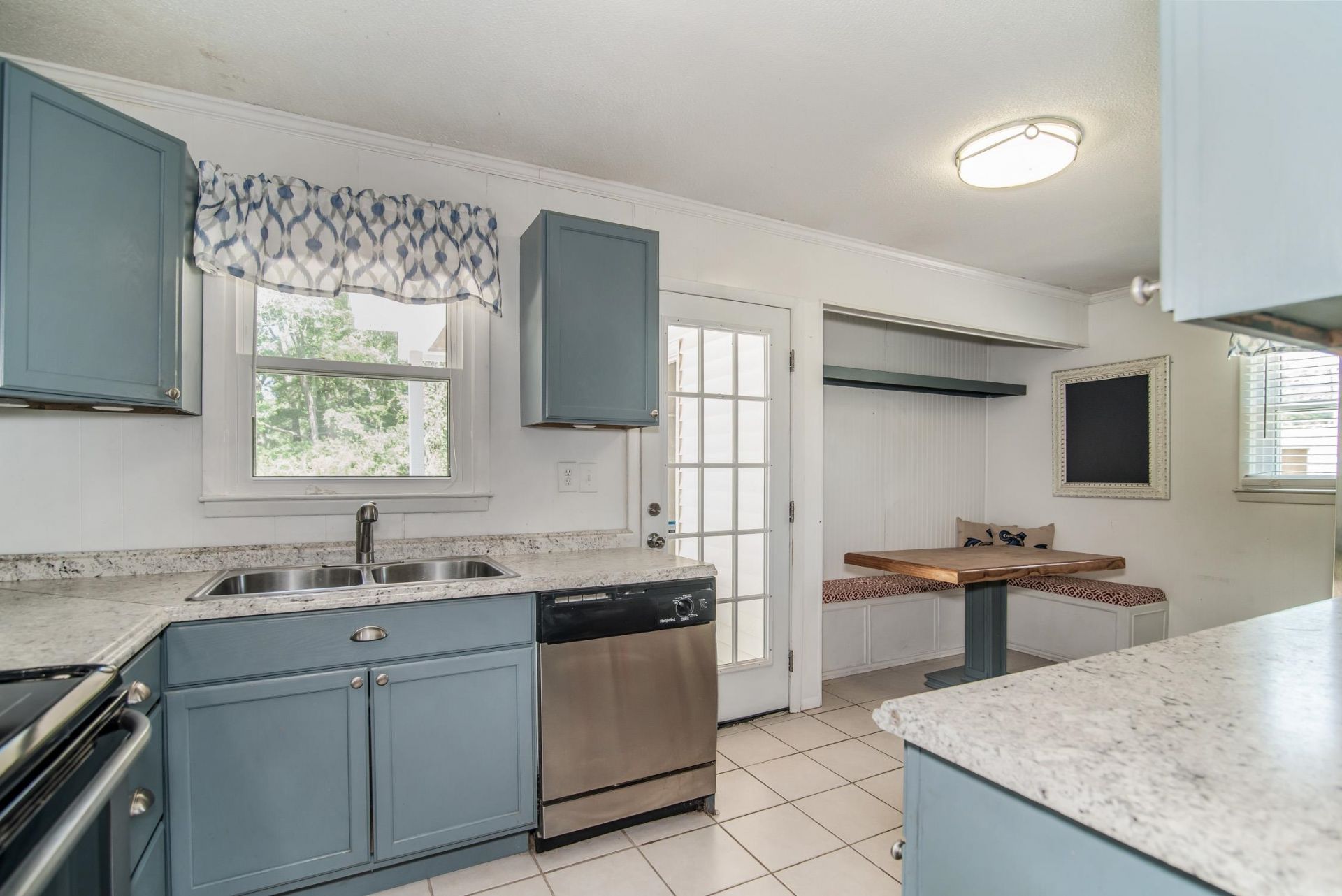 213 Gibson St. Photo 13