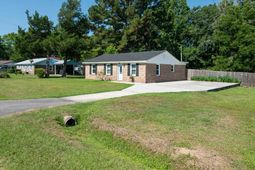 213 Gibson St. photo 4
