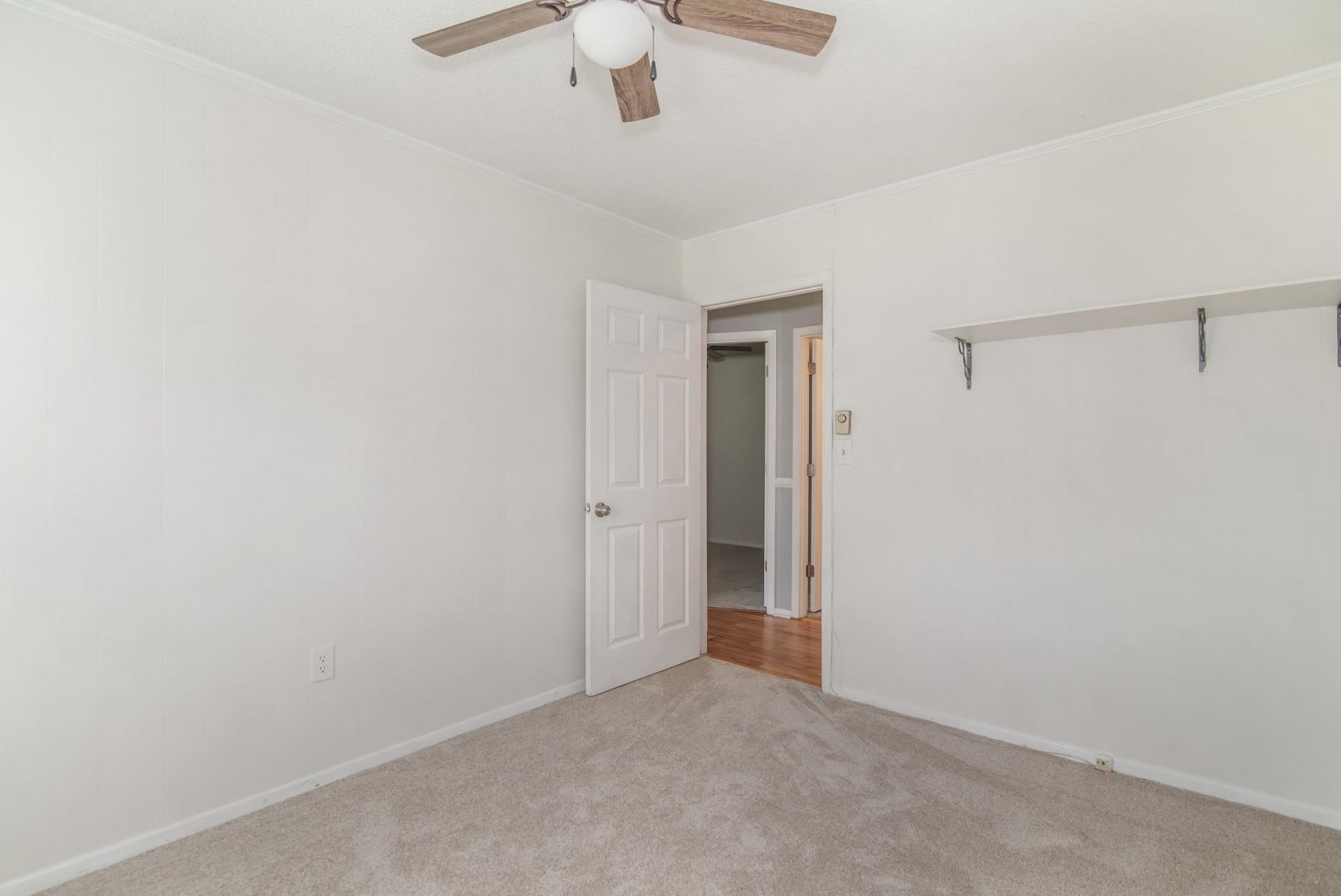 213 Gibson St. Photo 21
