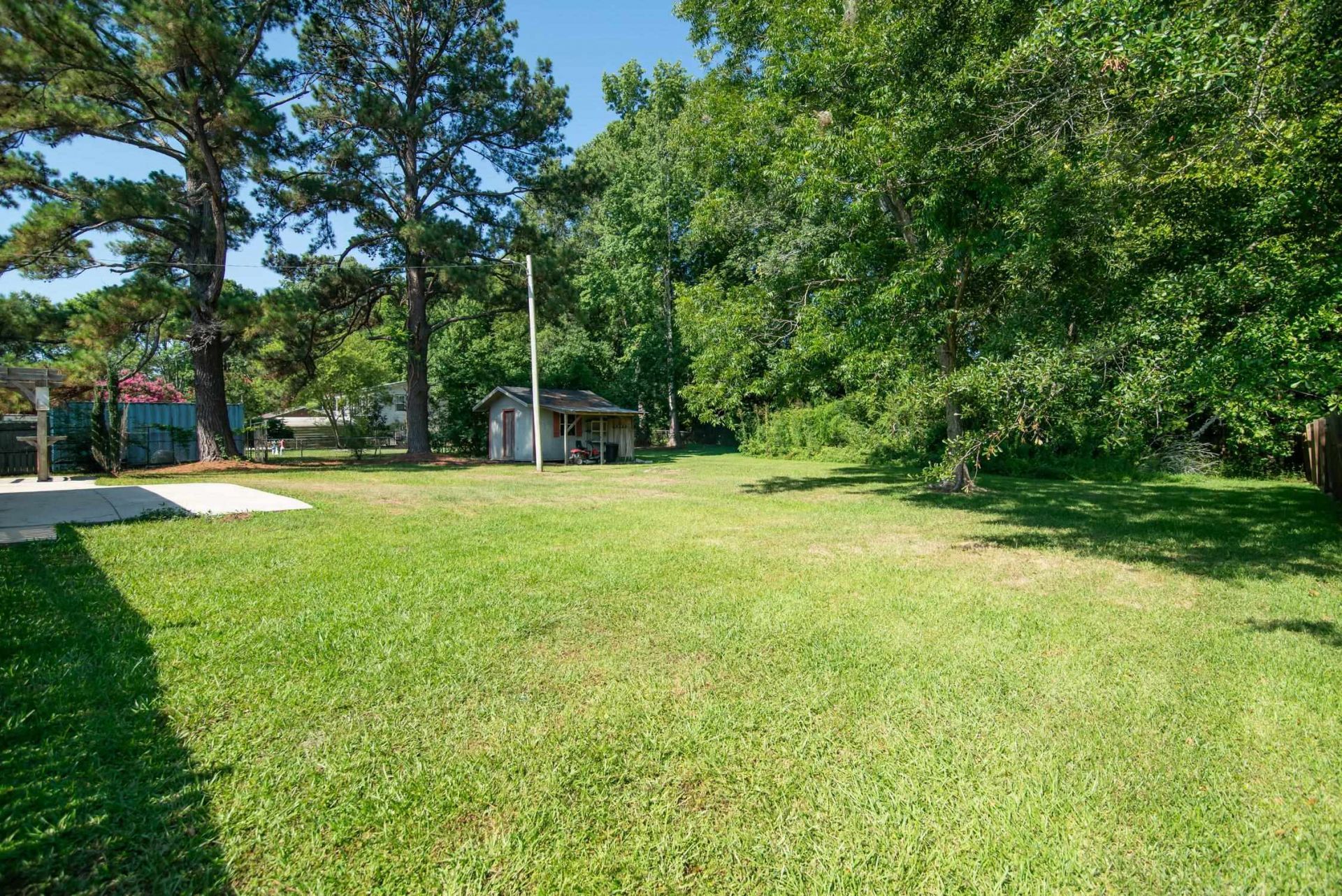 213 Gibson St. Photo 31