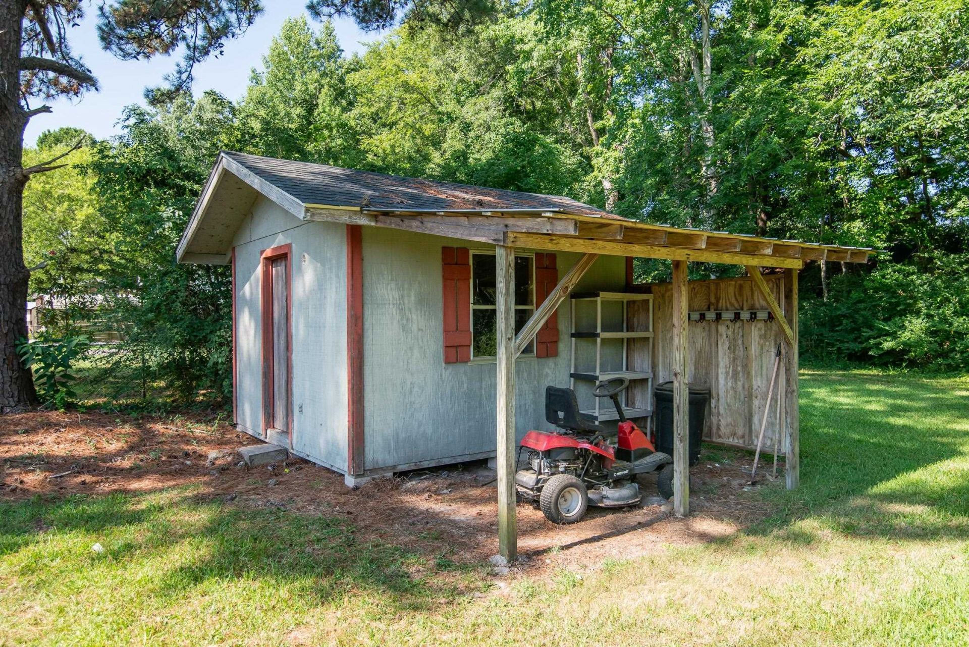 213 Gibson St. Photo 35