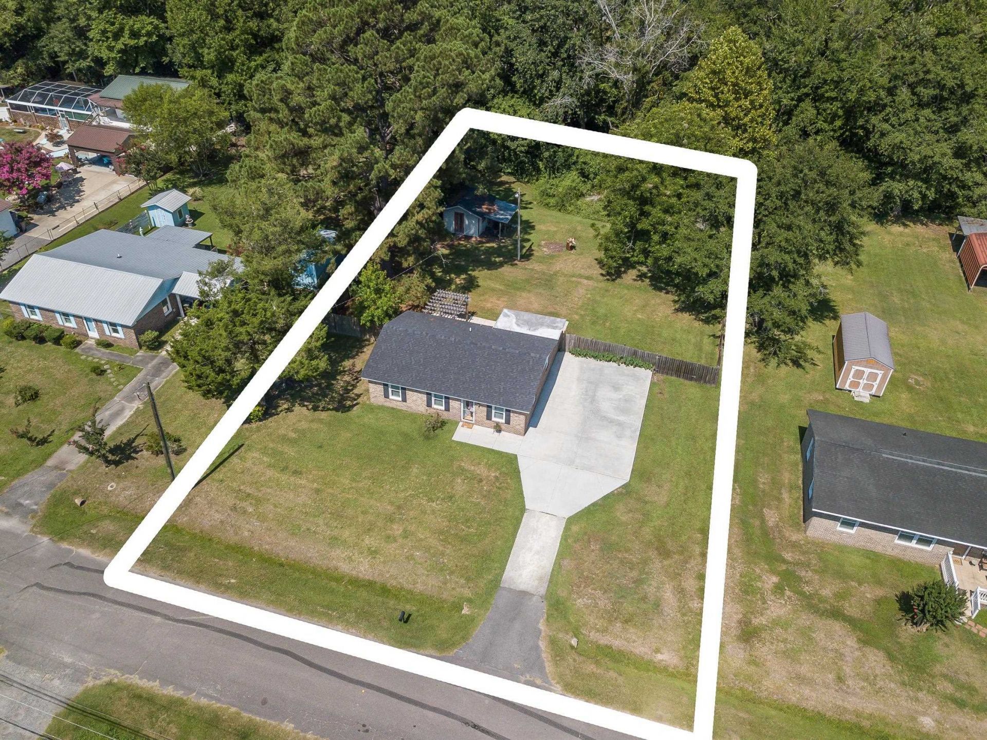 213 Gibson St. Photo 38