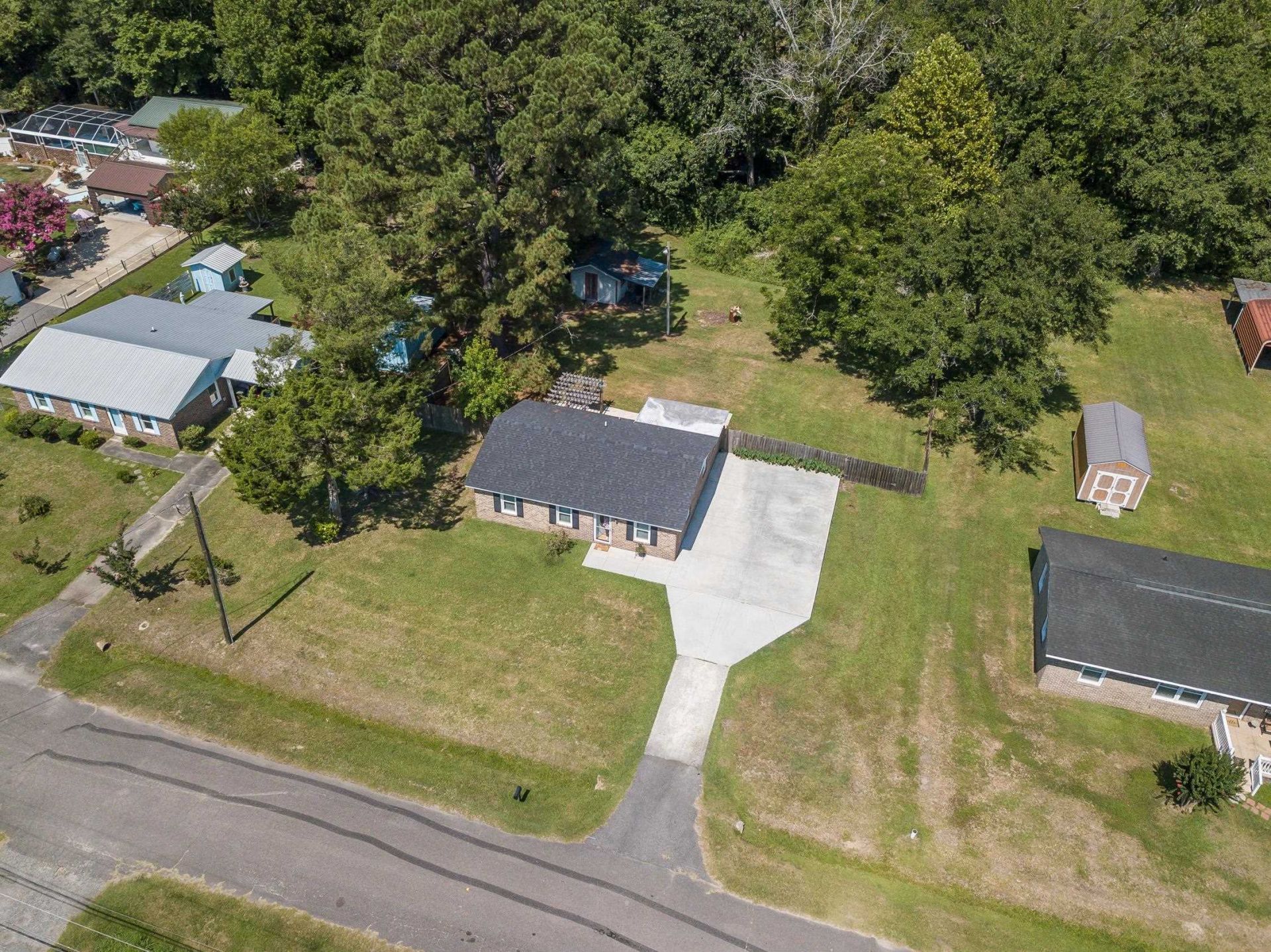 213 Gibson St. Photo 39