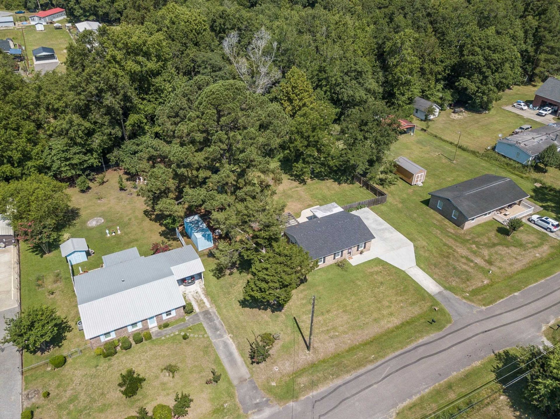 213 Gibson St. Photo 41