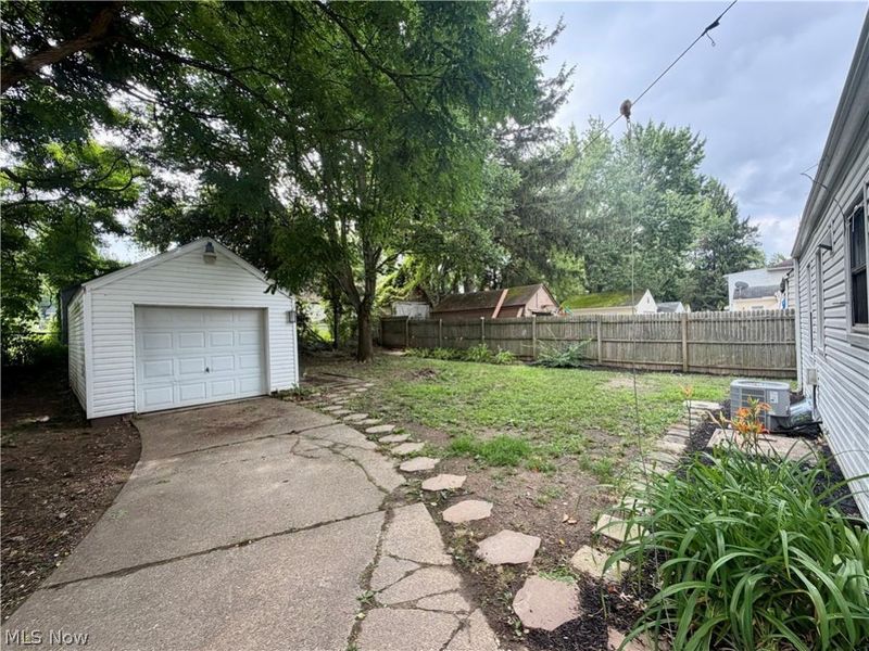 839 Sarcee Avenue, Akron, OH 44305 Photo 5