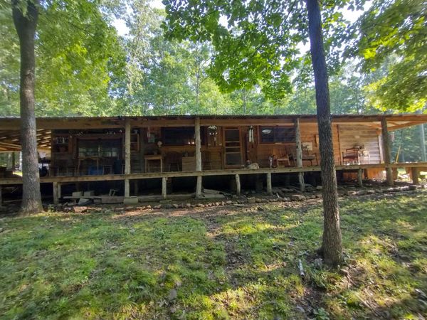 513 Flat Rock RD, Mountain View, AR 72560