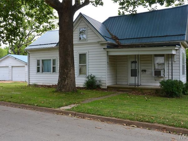 602 Moore Street , Farmington, MO 63640