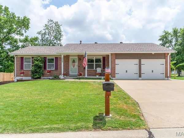 1308 Cave Springs Estate Drive , St Peters, MO 63376