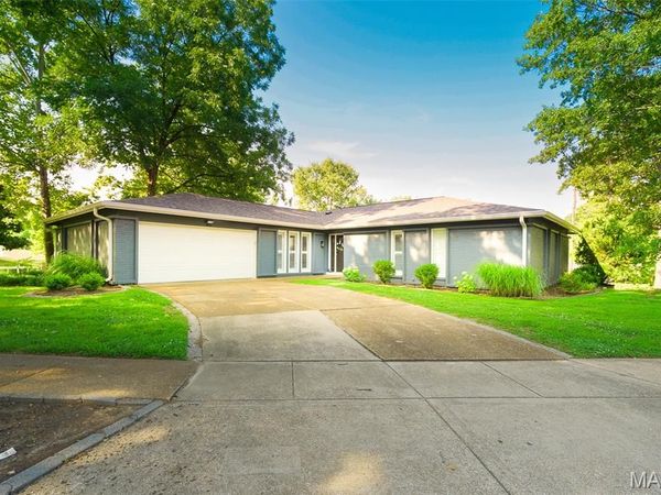1012 Stuyvesant Lane, Ballwin, MO 63011