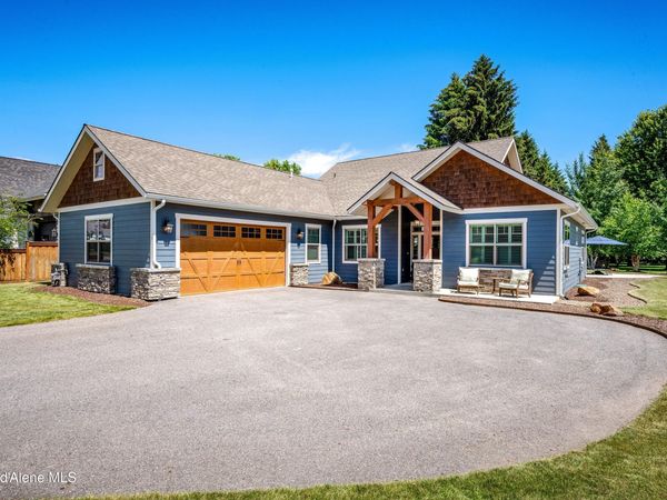 218 Crooked Ear Dr , Sandpoint, ID 83864