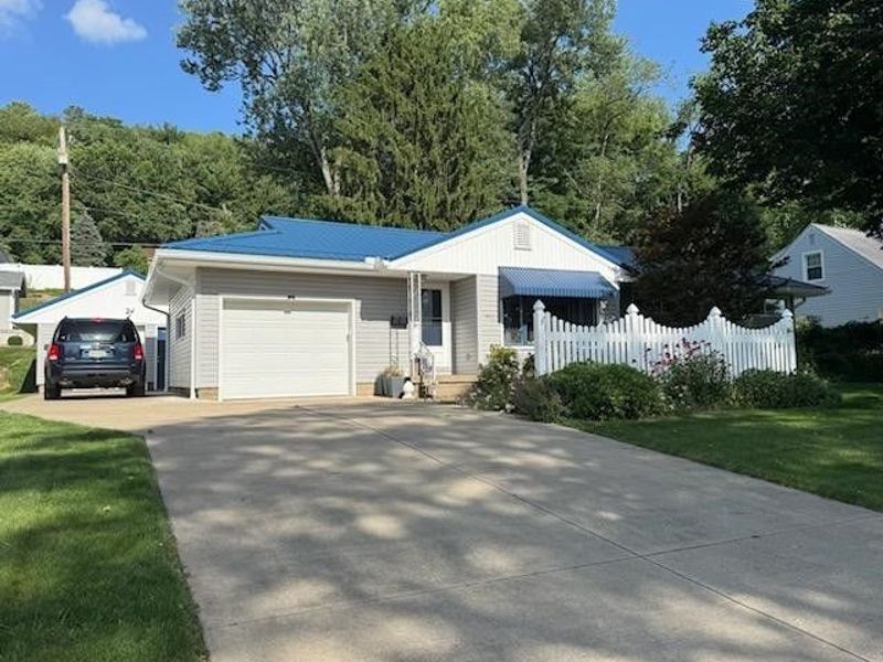 902 Highland Boulevard, Coshocton, OH 43812 Photo 6