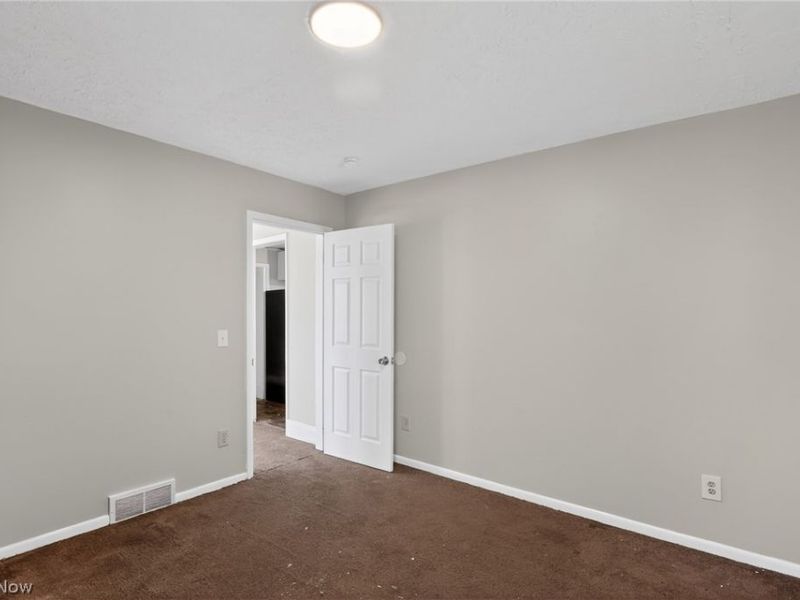 1537 E 214th Street, Euclid, OH 44117 Photo 9