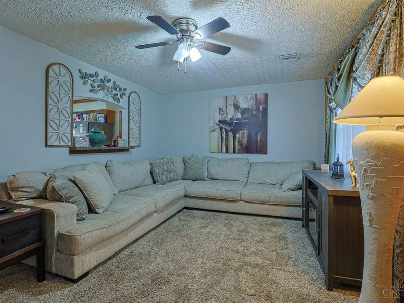 122 Kenec Drive, Middletown, OH 45042 Photo 4