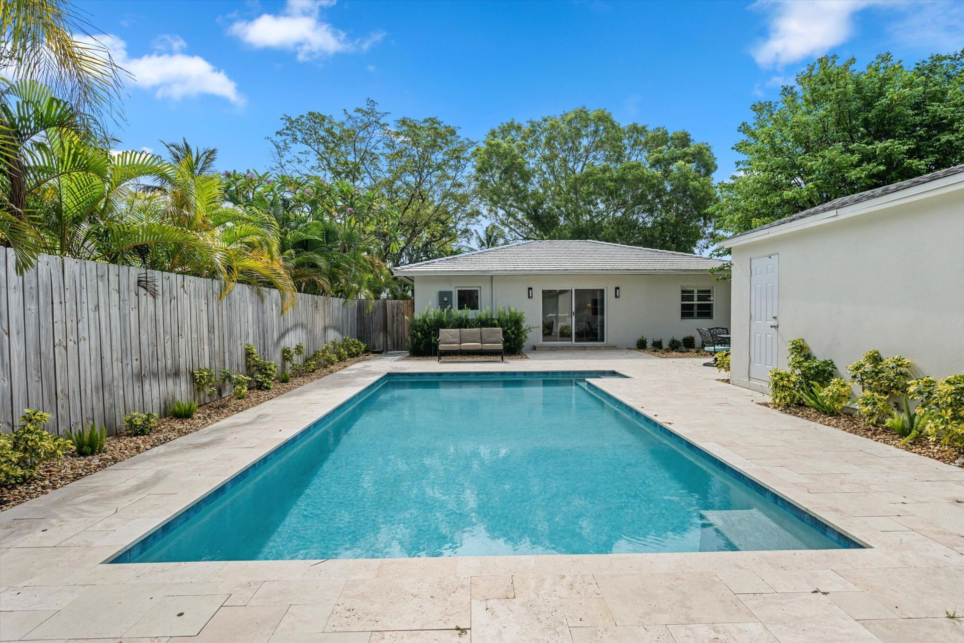 611 N Palmway, Lake Worth Beach, FL 33460 Photo