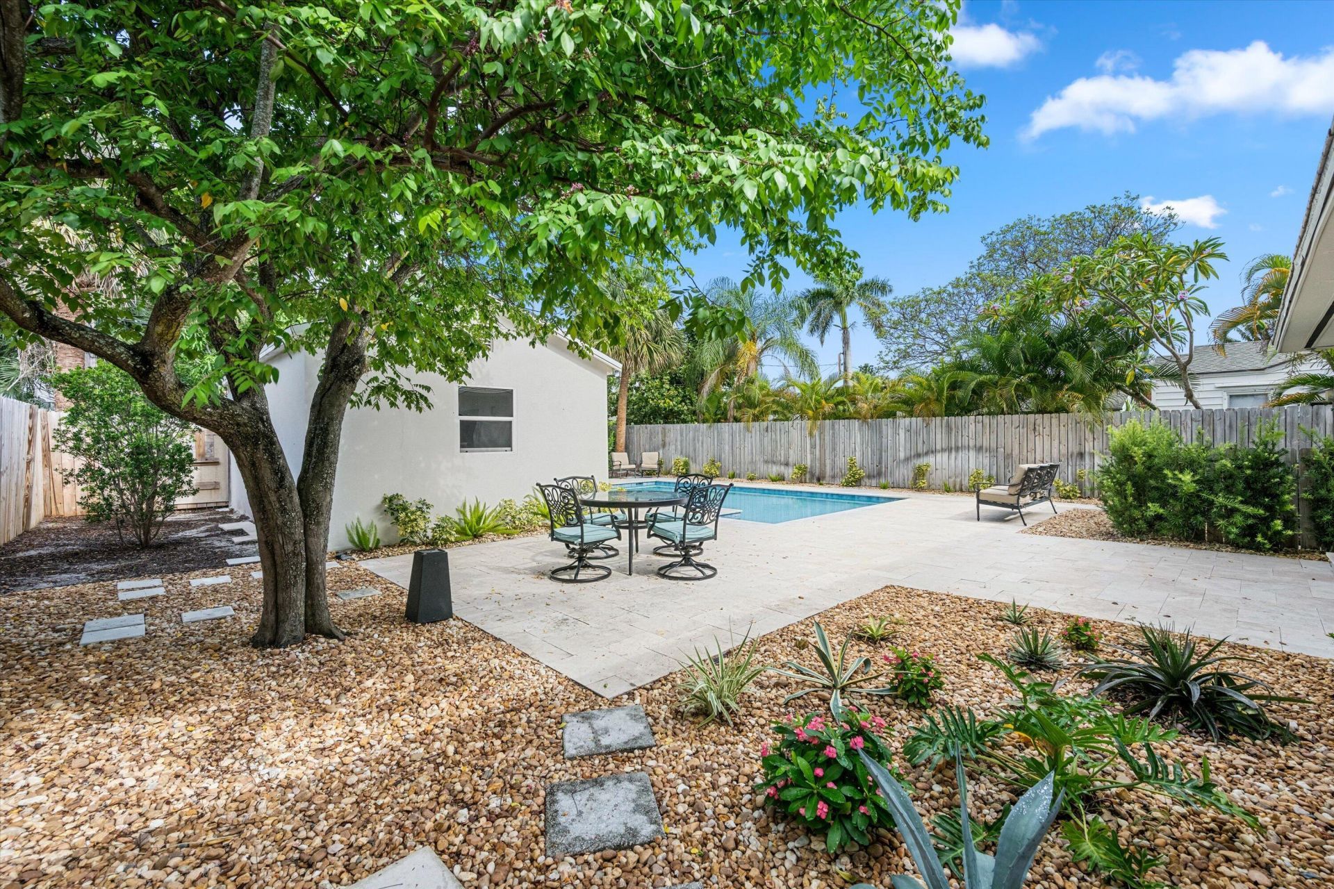 611 N Palmway, Lake Worth Beach, FL 33460 Photo