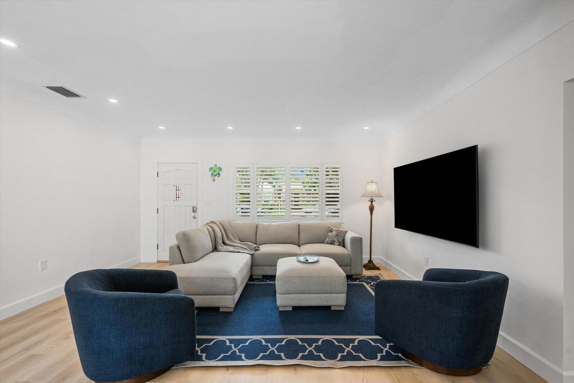 611 N Palmway, Lake Worth Beach, FL 33460 Photo