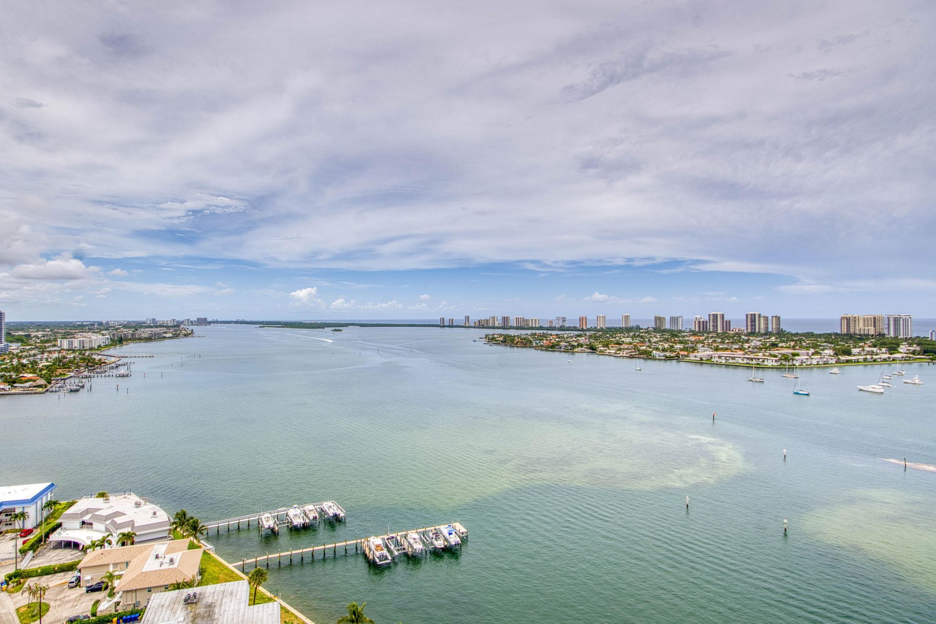 2650 Lake Shore Drive, Unit 2303, Riviera Beach, FL 33404 Photo