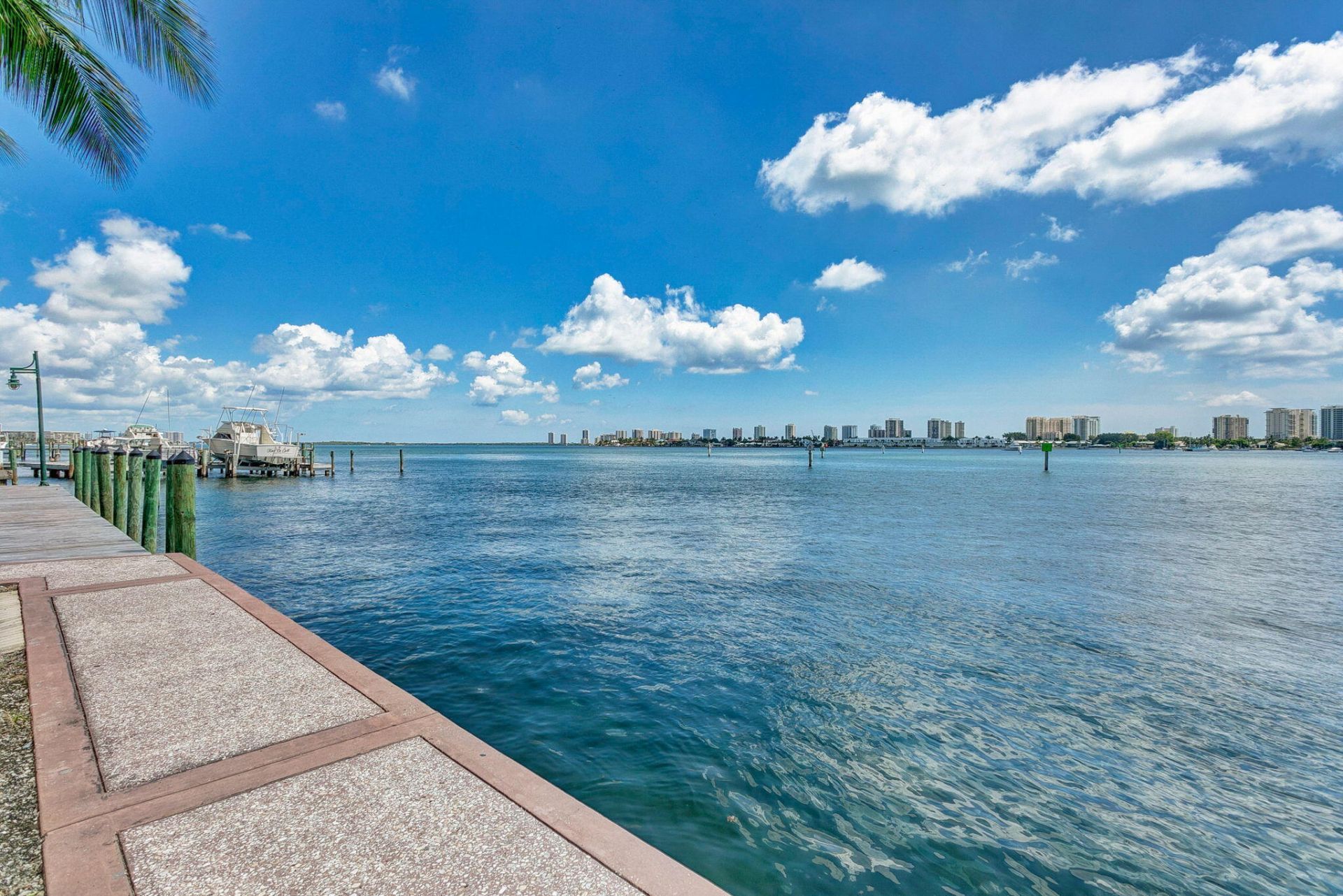 2650 Lake Shore Drive, Unit 2303, Riviera Beach, FL 33404 Photo