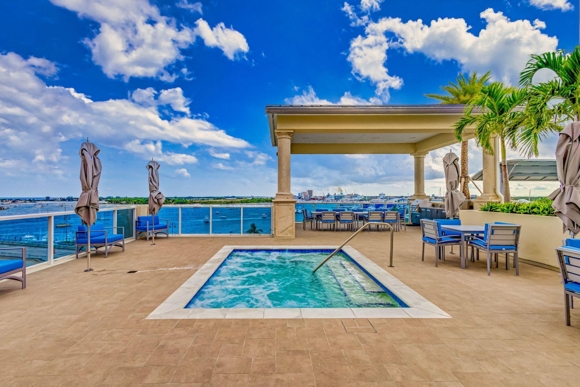 2650 Lake Shore Drive, Unit 2303, Riviera Beach, FL 33404 Photo