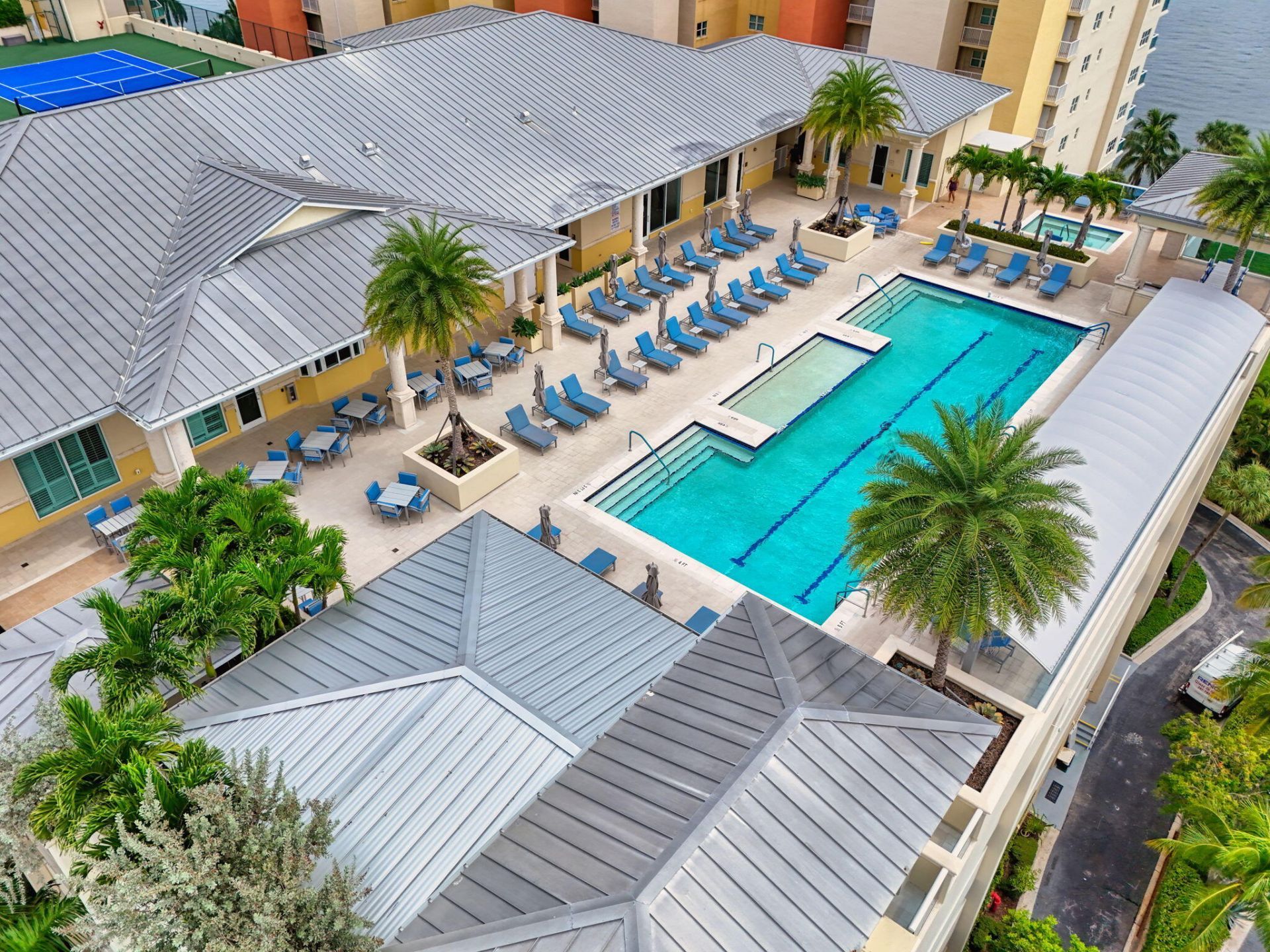 2650 Lake Shore Drive, Unit 2303, Riviera Beach, FL 33404 Photo