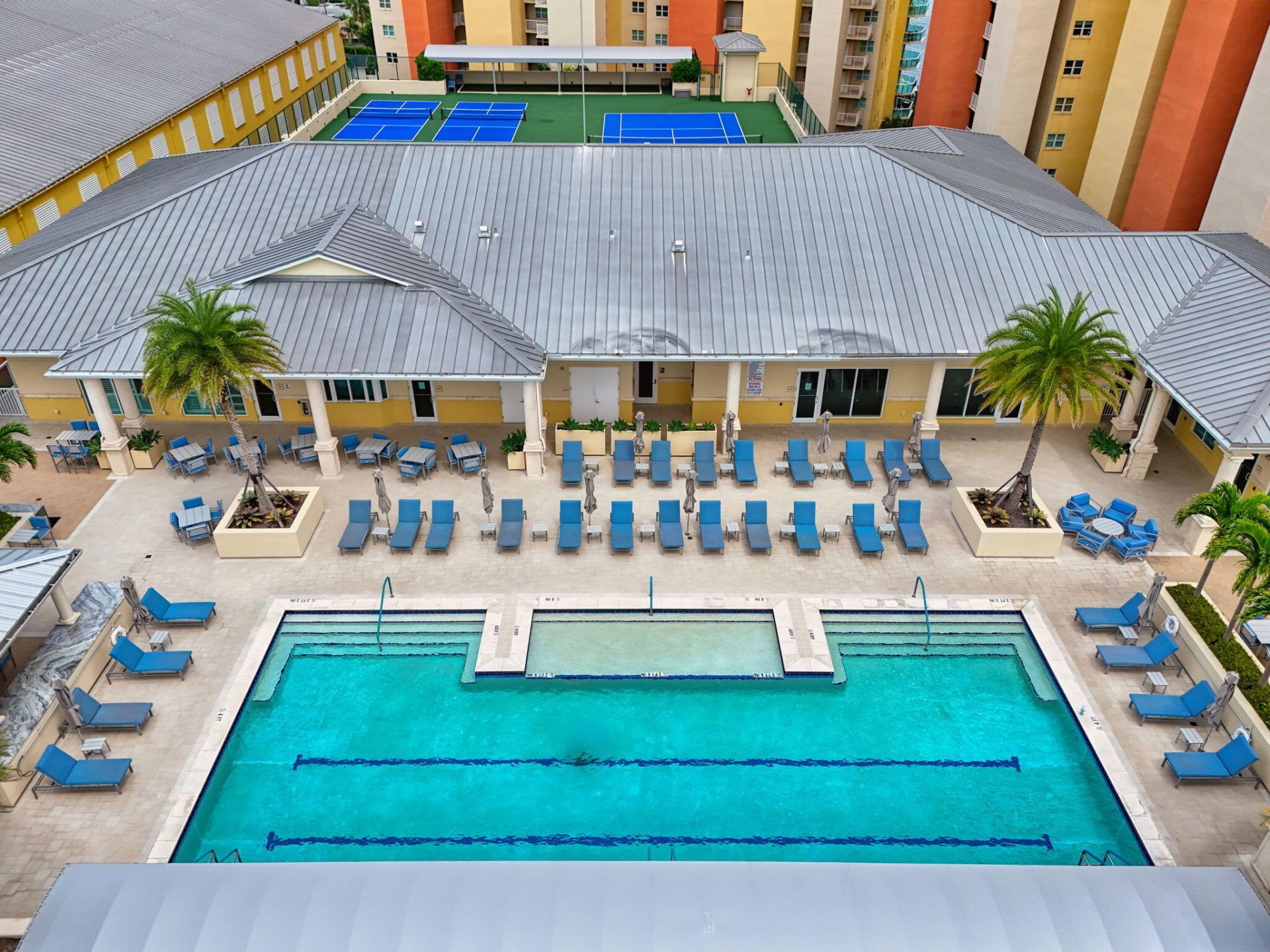 2650 Lake Shore Drive, Unit 2303, Riviera Beach, FL 33404 Photo