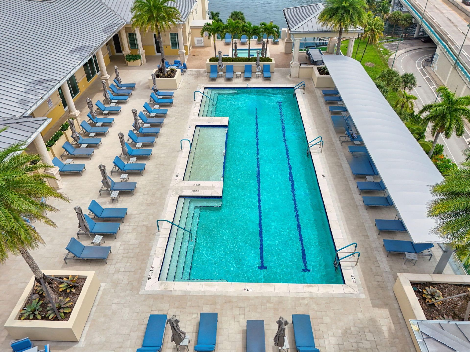 2650 Lake Shore Drive, Unit 2303, Riviera Beach, FL 33404 Photo