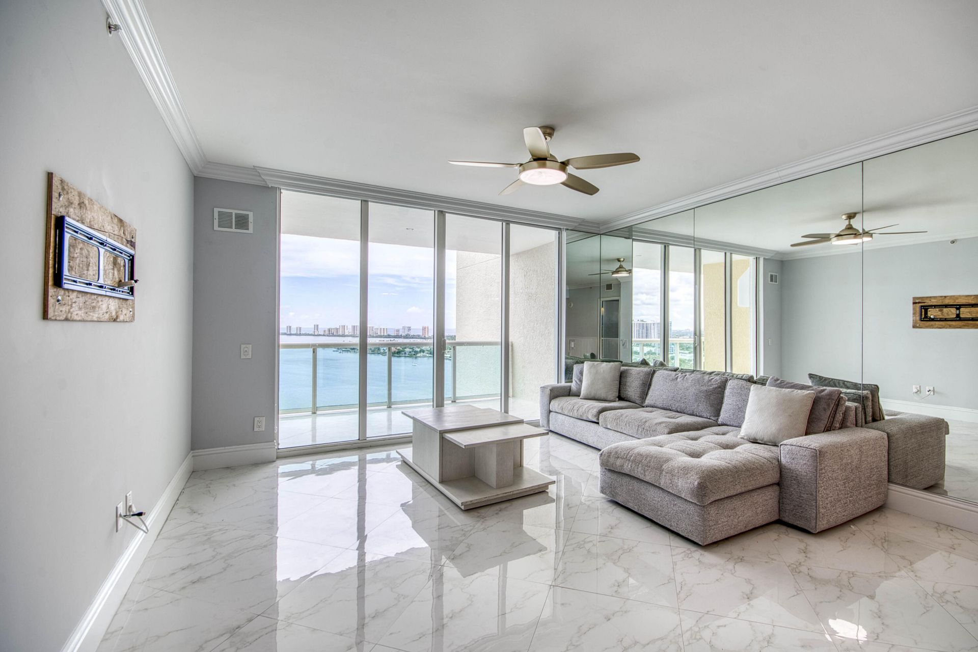 2650 Lake Shore Drive, Unit 2303, Riviera Beach, FL 33404 Photo