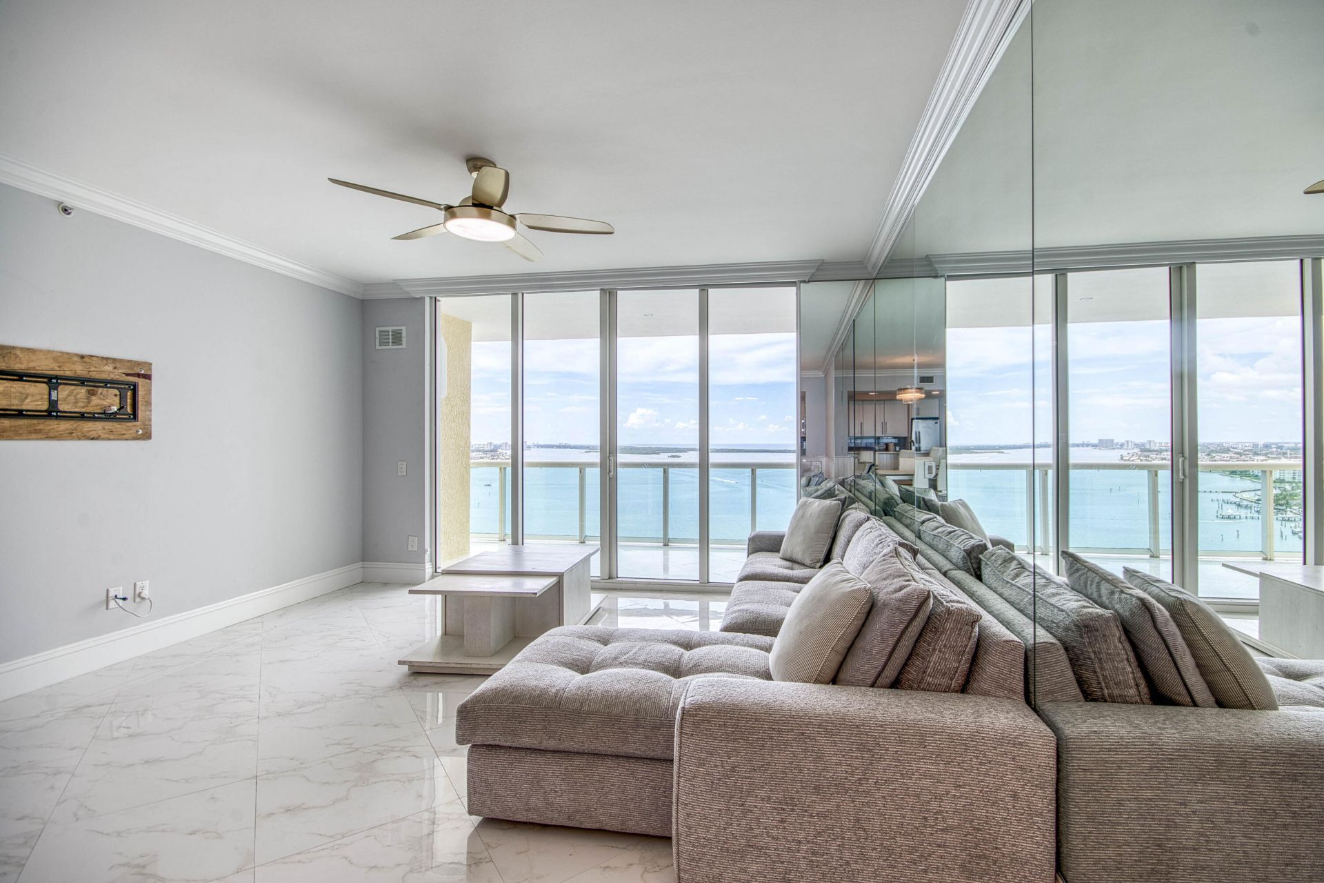 2650 Lake Shore Drive, Unit 2303, Riviera Beach, FL 33404 Photo