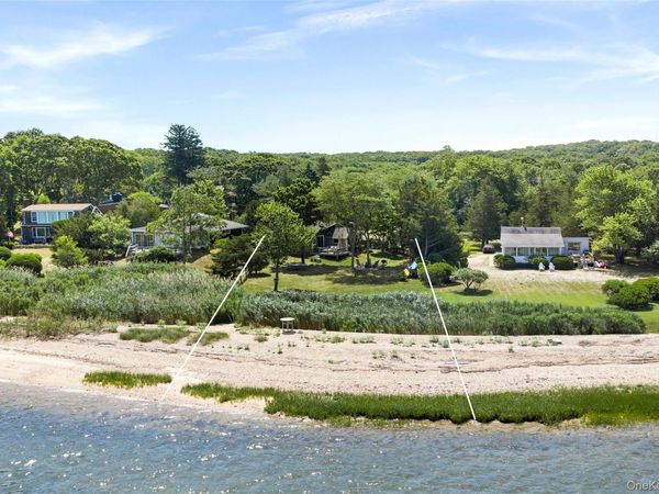 21 Breeze Hill Road , East Hampton, NY 11937