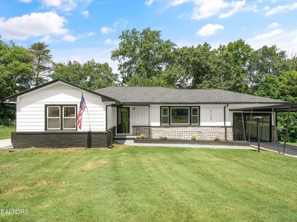 2329 Skyview Drive, Maryville, TN 37803